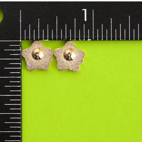 Cute Adorable Kawaii Smiling Star Earrings With 22K Gold Plated - Picture 3 of 4